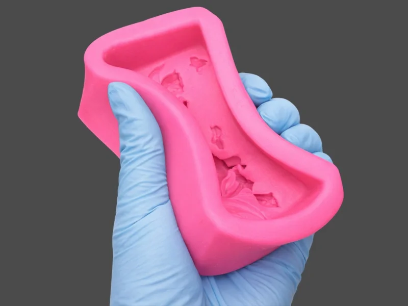 硅胶模具选择：手工DIY vs 机器模压成型