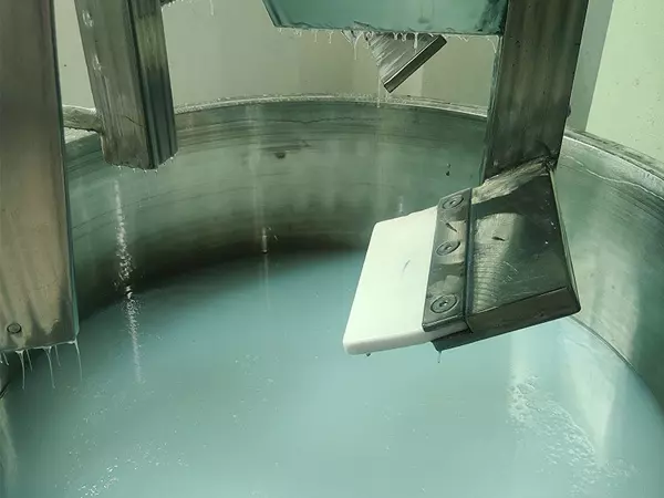 搅拌液体硅胶